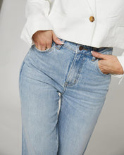 Load image into Gallery viewer, Aberdeen Ankle Light Jeans