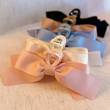 Load image into Gallery viewer, Gross Grain Bow Hair Claw