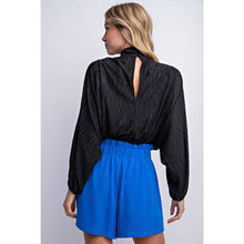 Load image into Gallery viewer, Mock Neck Crinkled Blouse