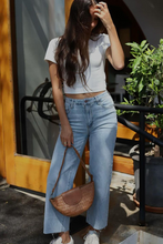 Load image into Gallery viewer, Aberdeen Ankle Light Jeans