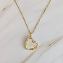 Load image into Gallery viewer, Shell Heart Locket