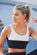 Load image into Gallery viewer, Textured Florette Jacquard Split Color Sports Bra -Black & Ballet