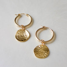Load image into Gallery viewer, KW Designer Hammered Disc Drops