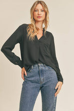 Load image into Gallery viewer, Classic Expedition Blouse