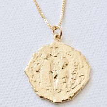 Load image into Gallery viewer, KW Designer Large Vintage Coin on 18" Box Chain