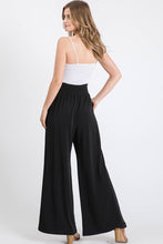 Load image into Gallery viewer, Black Ruched Waist Flowy Pants