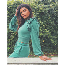 Load image into Gallery viewer, Avery Ruffle Crop Pullover -2 Colors