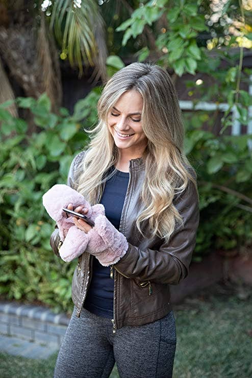 Rose Faux Fur Mitten