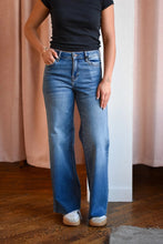 Load image into Gallery viewer, Nori Wide Leg Jeans
