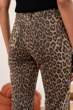 Load image into Gallery viewer, Straight Leg Leopard Ankle Jeans
