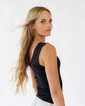 Load image into Gallery viewer, Reversible Neckline Layering Basic
