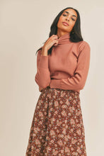 Load image into Gallery viewer, Make You Wonder Mock-neck Fitted Turtleneck
