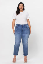 Load image into Gallery viewer, High Rise Crop Straight Slim -CURVY
