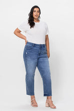 Load image into Gallery viewer, High Rise Crop Straight Slim -CURVY
