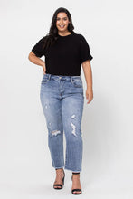 Load image into Gallery viewer, High Rise Raw Hem Straight Leg
